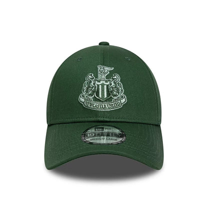 Pictured is this Newcastle United FC 39THIRTY Stretch Fit cap in dark green. 2