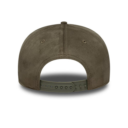 Pictured is this VR46 Flawless 9SEVENTY Stretch Snap cap in green. 5