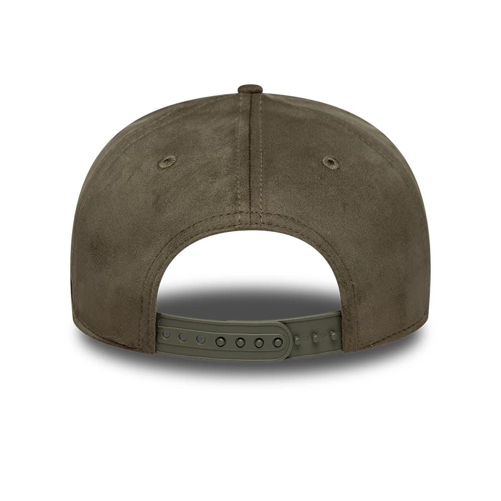 Pictured is this VR46 Flawless 9SEVENTY Stretch Snap cap in green. 5
