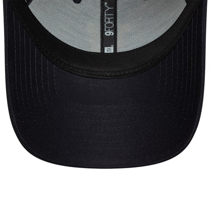 Pictured is this Manchester United FC Gold 9FORTY cap in navy. 5