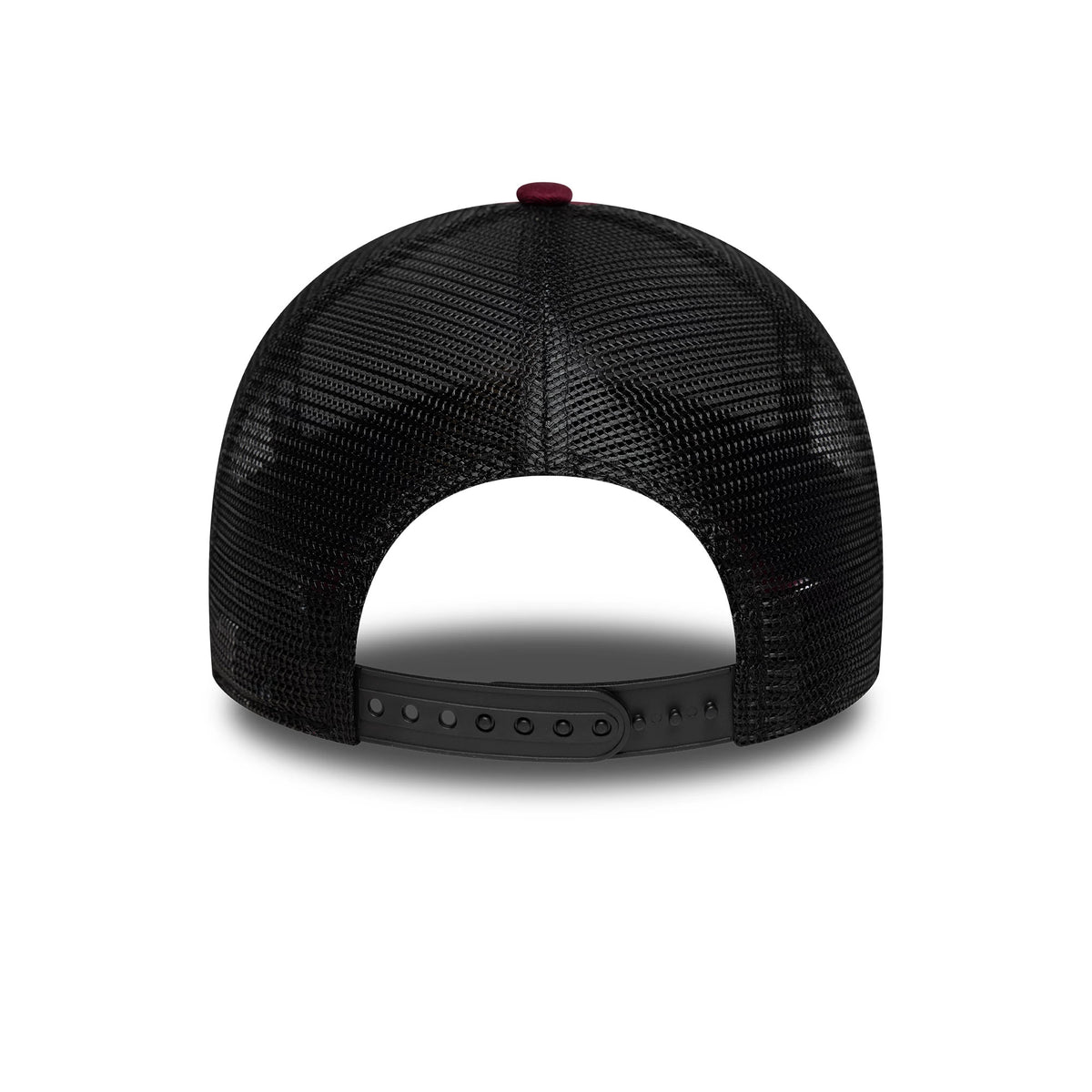 Pictured is this Visa Cash App Racing Bulls 9FORTY E-Frame Trucker cap in dark red. 4