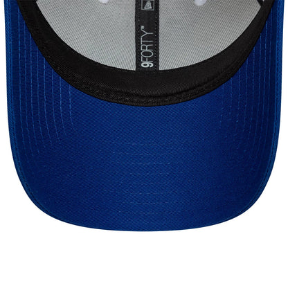 Pictured is this FC Porto Contrast 9FORTY cap in white & blue. 5