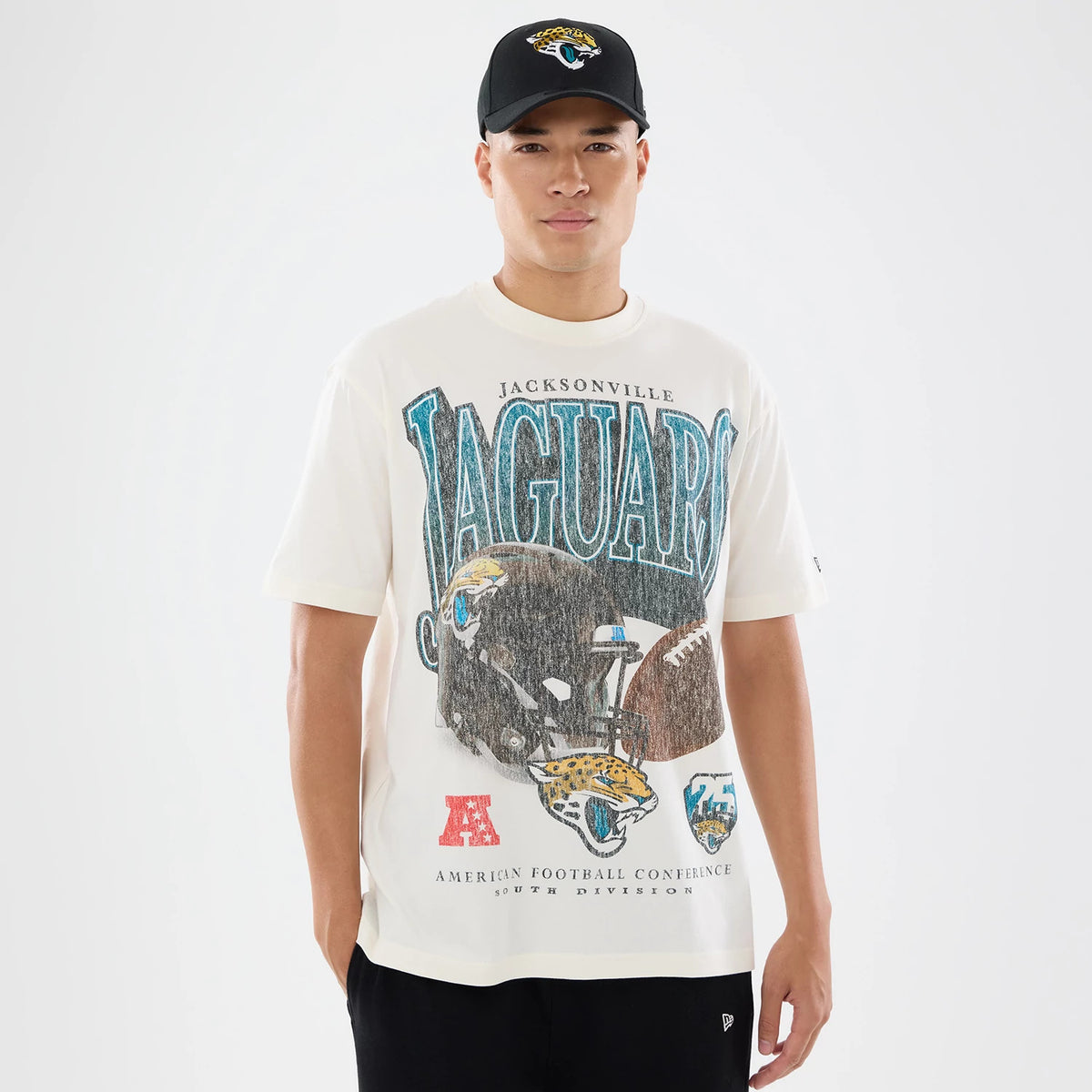 The model is wearing this NFL Sport Classic Jacksonville Jaguars T-Shirt in Cream. 1