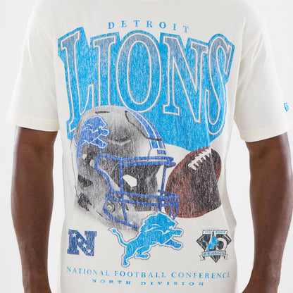 The model is wearing this NFL Sport Classic Detroit Lions T-Shirt in cream. 3