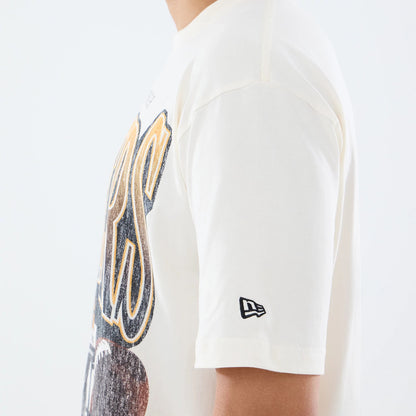 The model is wearing this NFL Sport Classic Pittsburgh Steelers T-Shirt in cream. 6