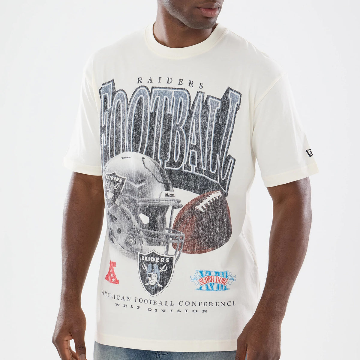The model is wearing this NFL Sport Classic Las Vegas Raiders T-Shirt in cream. 3