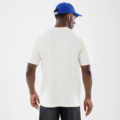 The model is wearing this NBA Sport Classic New York Knicks T-Shirt in cream. 2