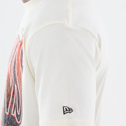 The model is wearing this NFL Sport Classic Cleveland Browns T-Shirt in cream. 5