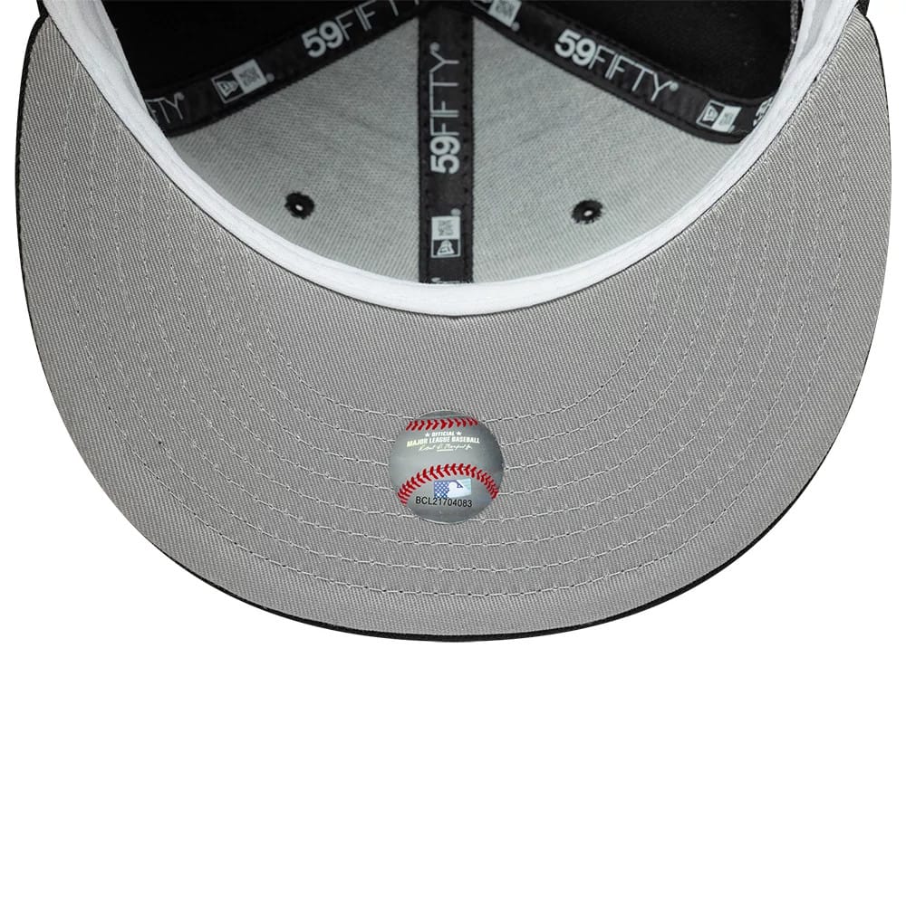 Pictured is this MLB Icon Detroit Tigers 59FIFTY Fitted cap in black. 2