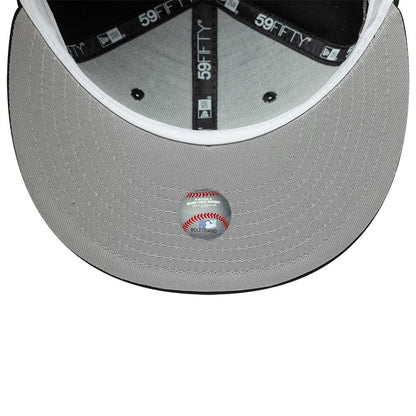 Pictured is this MLB Icon Detroit Tigers 59FIFTY Fitted cap in black. 2