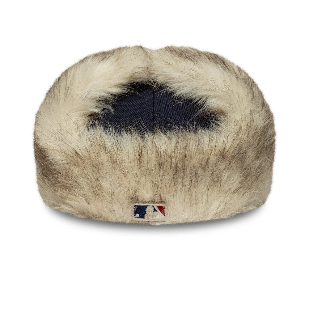 Pictured is this MLB Cotton Canvas New York Yankees Dogear 59FIFTY Fitted cap in navy. 8
