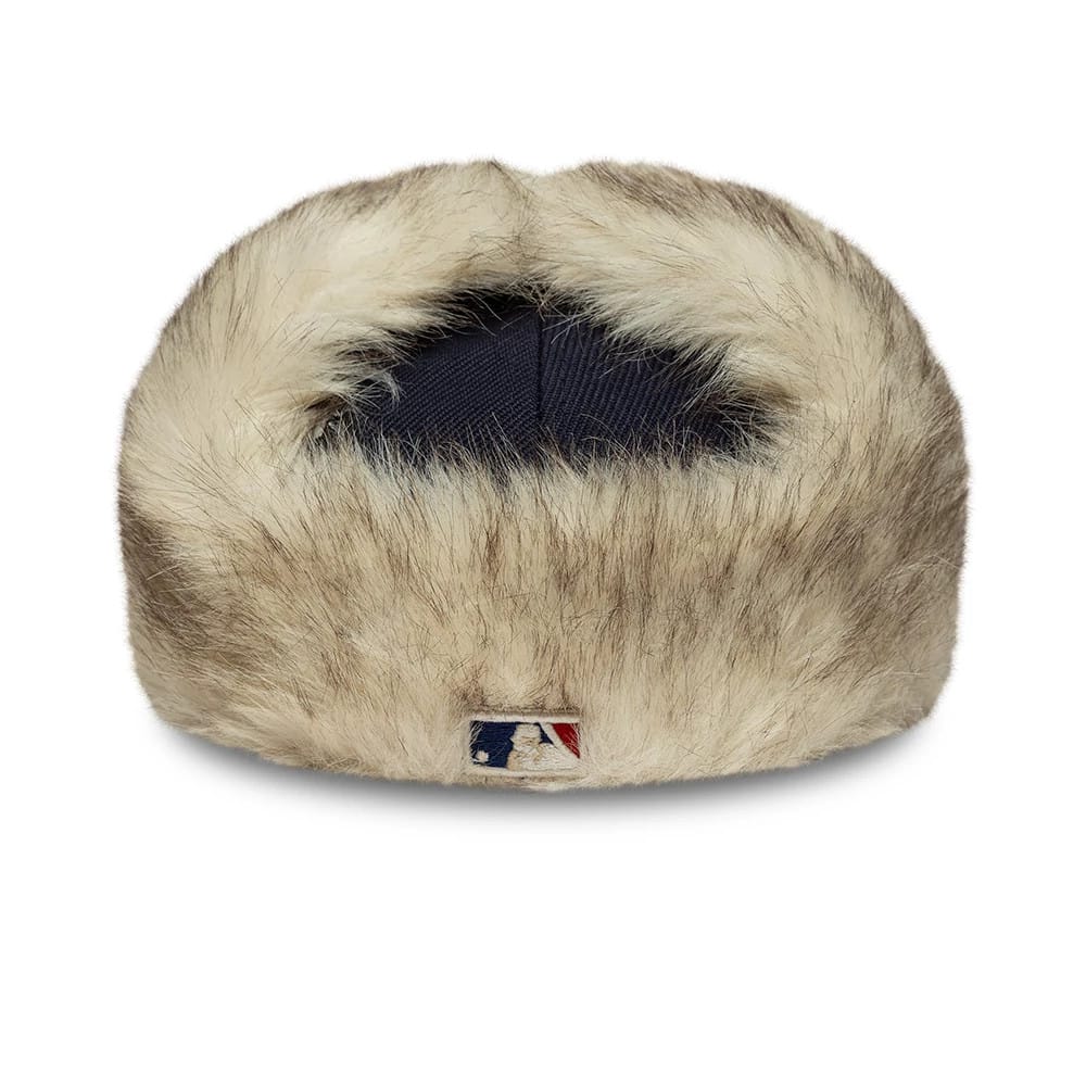 Pictured is this MLB Cotton Canvas New York Yankees Dogear 59FIFTY Fitted cap in navy. 8