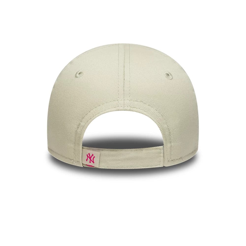 Pictured is this Toddler MLB Dino New York Yankees 9FORTY cap in cream. 4