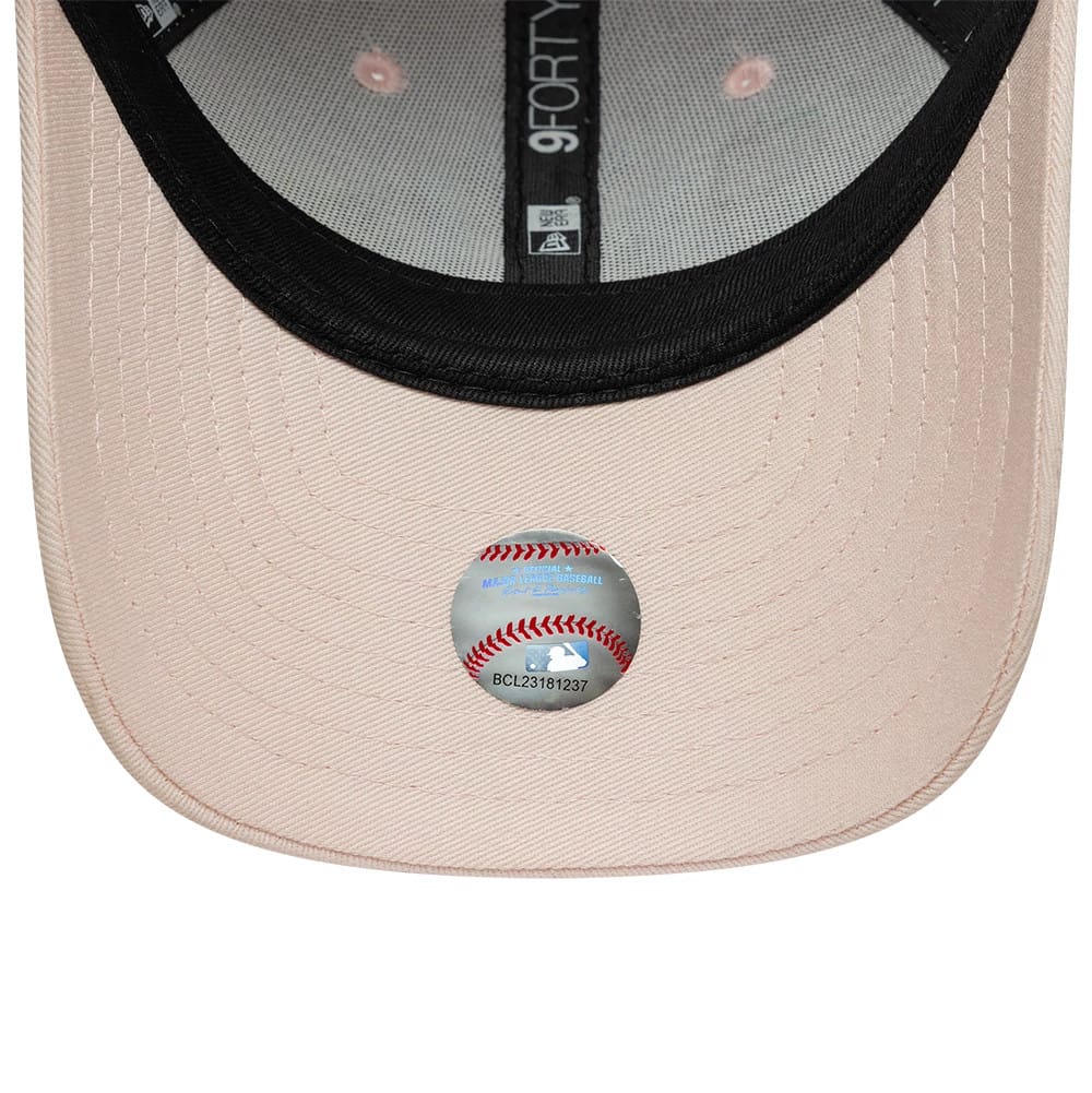 Pictured is this Child MLB Food Icon New York Yankees 9FORTY cap in pastel pink. 5