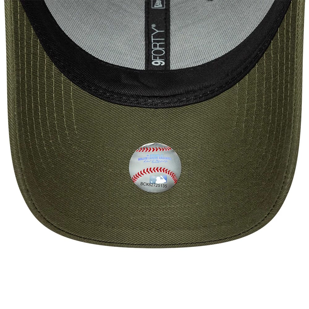 Pictured is this MLB Outline Camo New York Yankees 9FORTY cap in green. 5