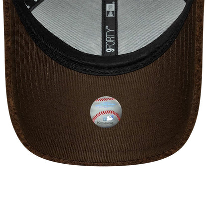 Pictured is this MLB Winter Borg New York Yankees 9FORTY cap in brown. 5
