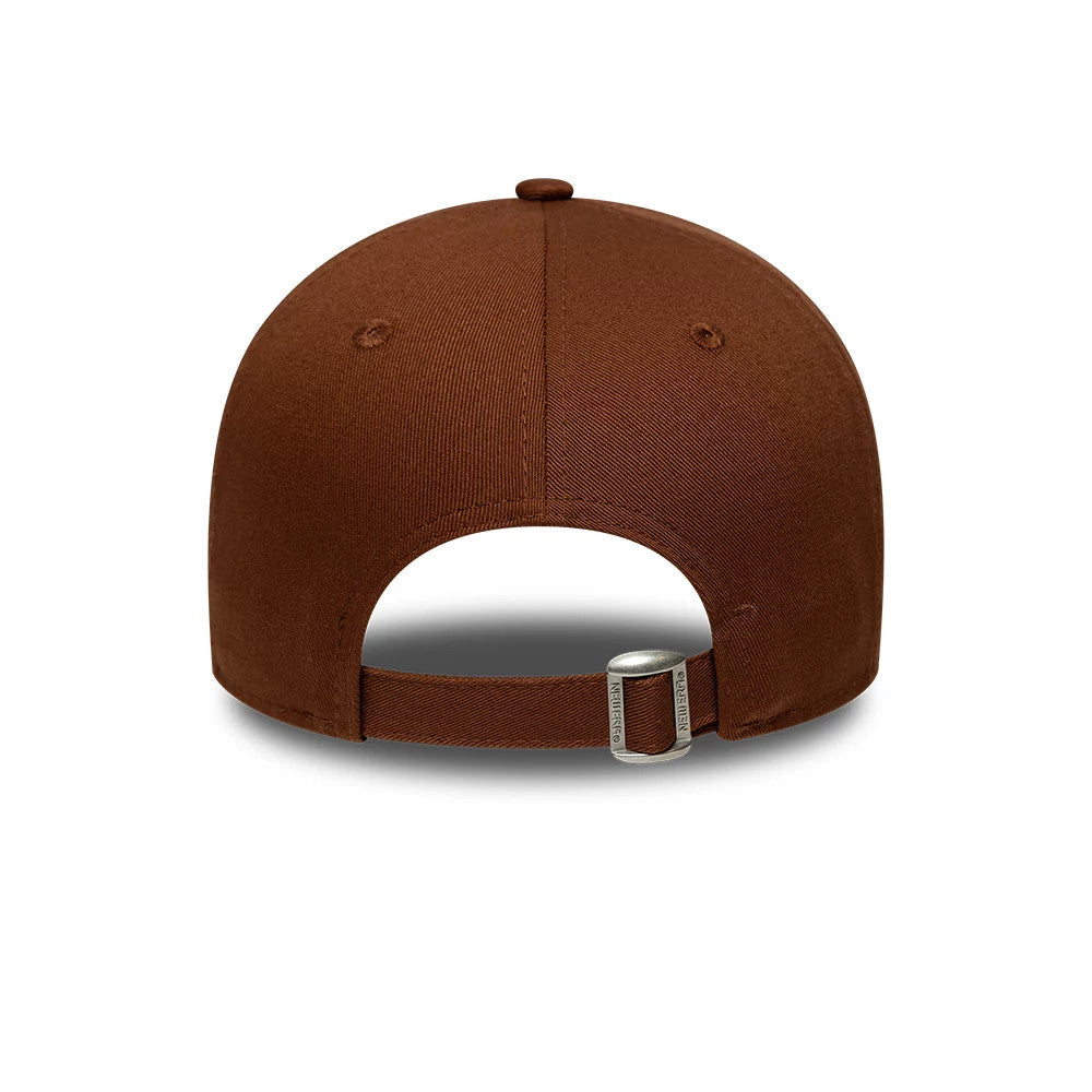 Pictured is this MLB Patch Detroit Tigers 9FORTY cap in brown. 4
