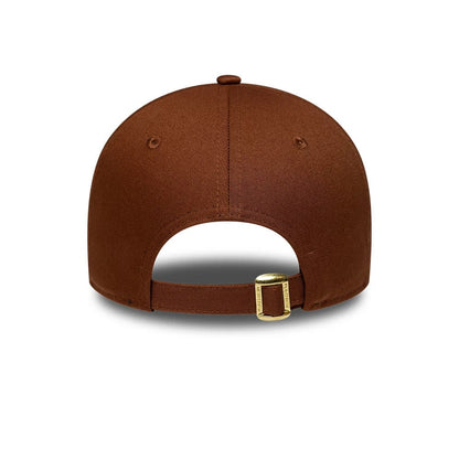 Pictured is this Womens MLB Metallic New York Yankees 9FORTY cap in brown. 4