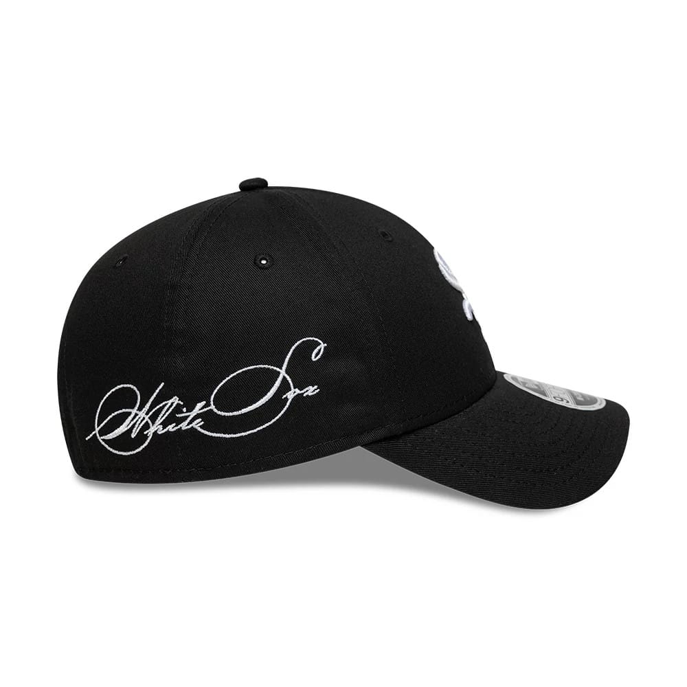 Pictured is this MLB Side Script Chicago White Sox 9FORTY M-Crown cap in black. 4