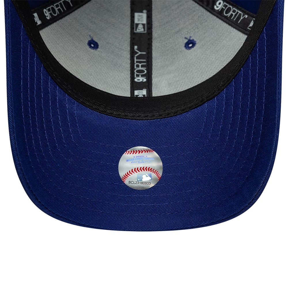 Pictured is this MLB Side Script LA Dodgers 9FORTY M-Crown cap in dark blue. 6
