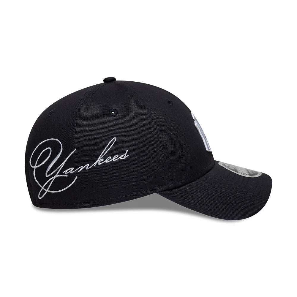 Pictured is this MLB Side Script New York Yankees 9FORTY M-Crown cap in navy. 3