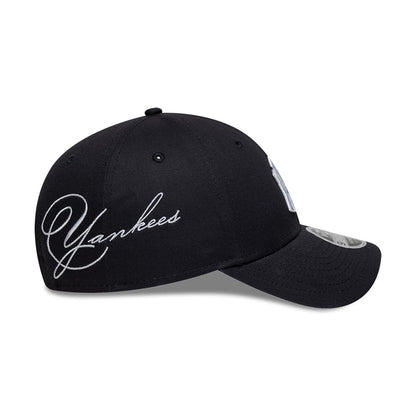 Pictured is this MLB Side Script New York Yankees 9FORTY M-Crown cap in navy. 3