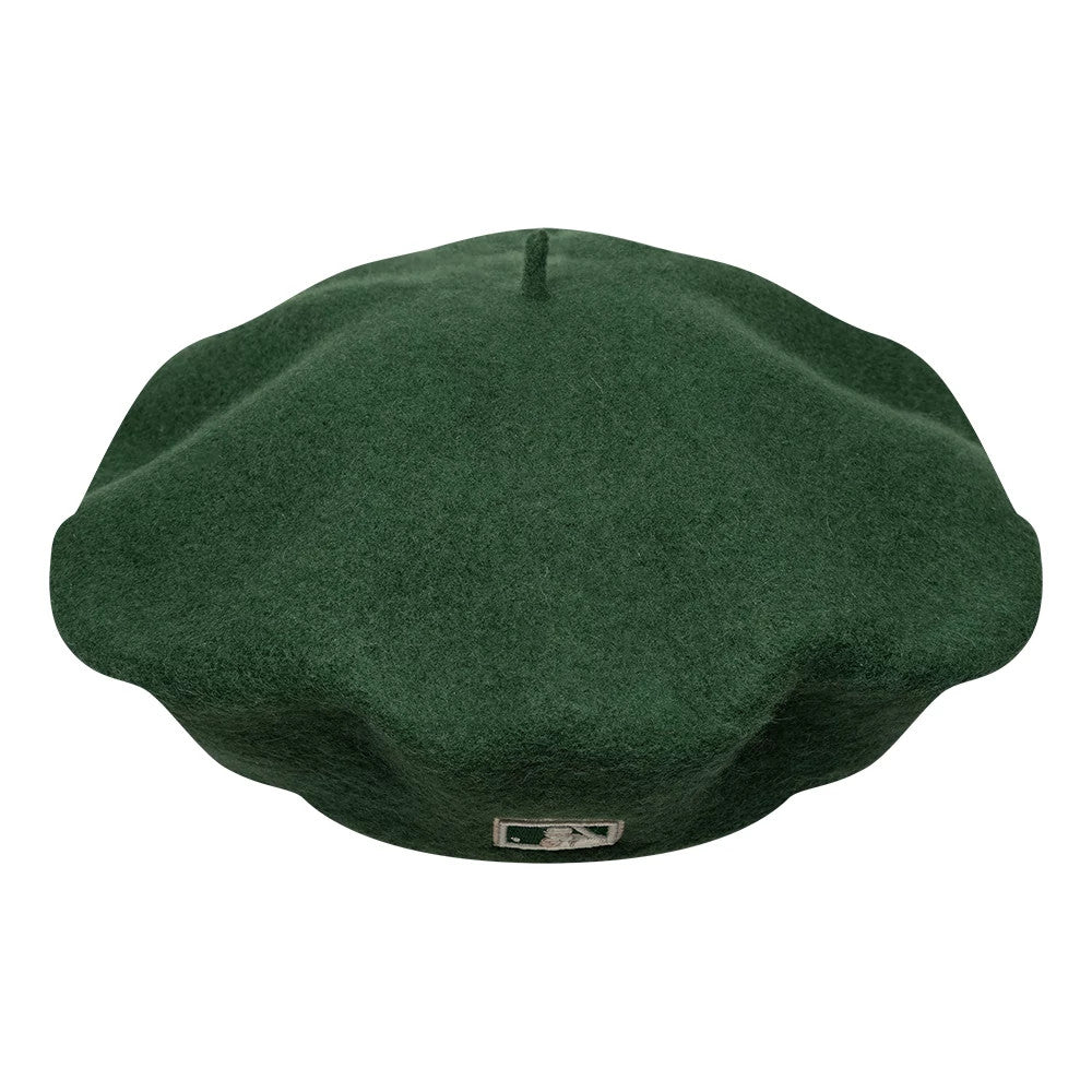 Pictured is this MLB Cooperstown Pin New York Yankees Beret in dark green. 4