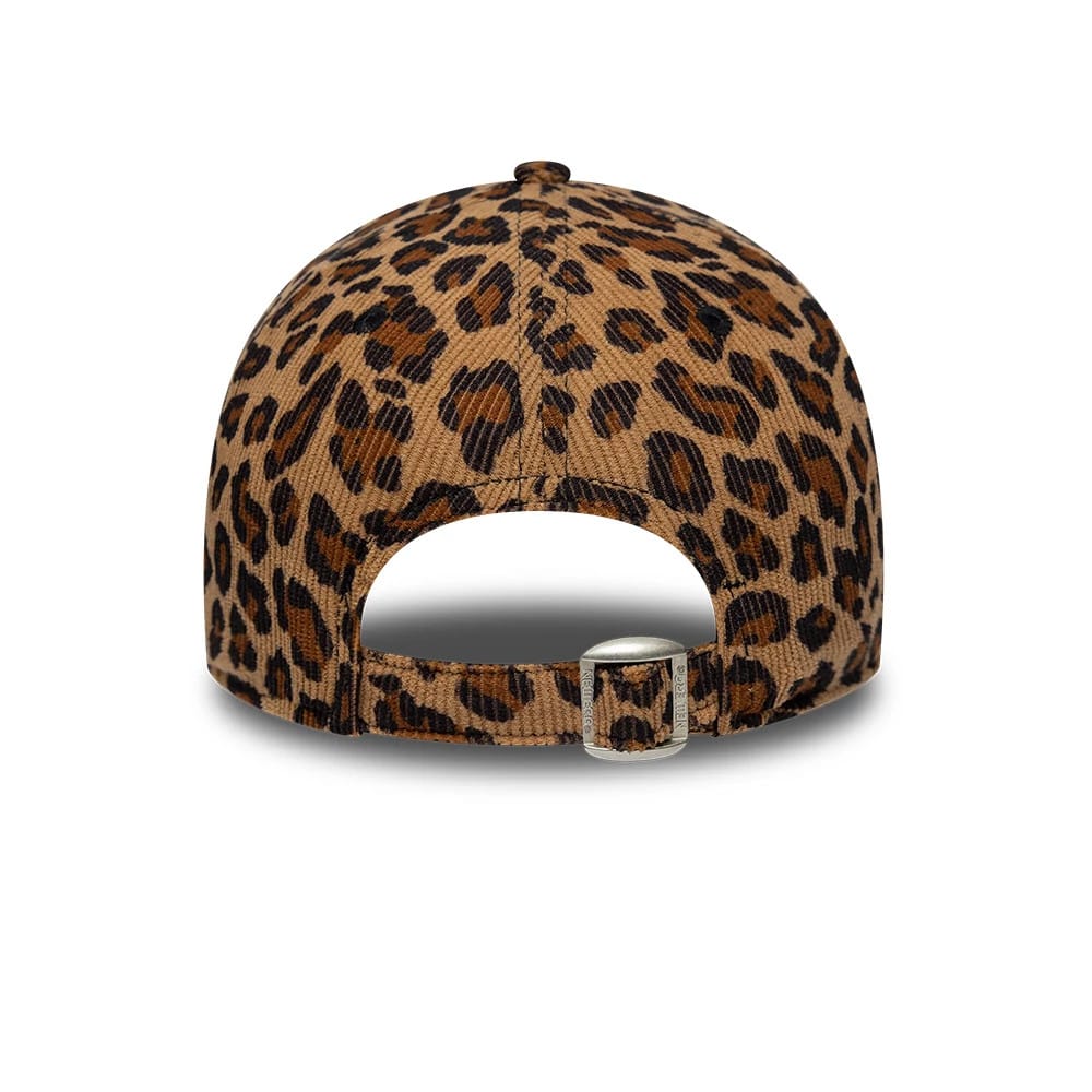Pictured is this Youth MLB Leopard Cord New York Yankees 9FORTY cap in beige. 4