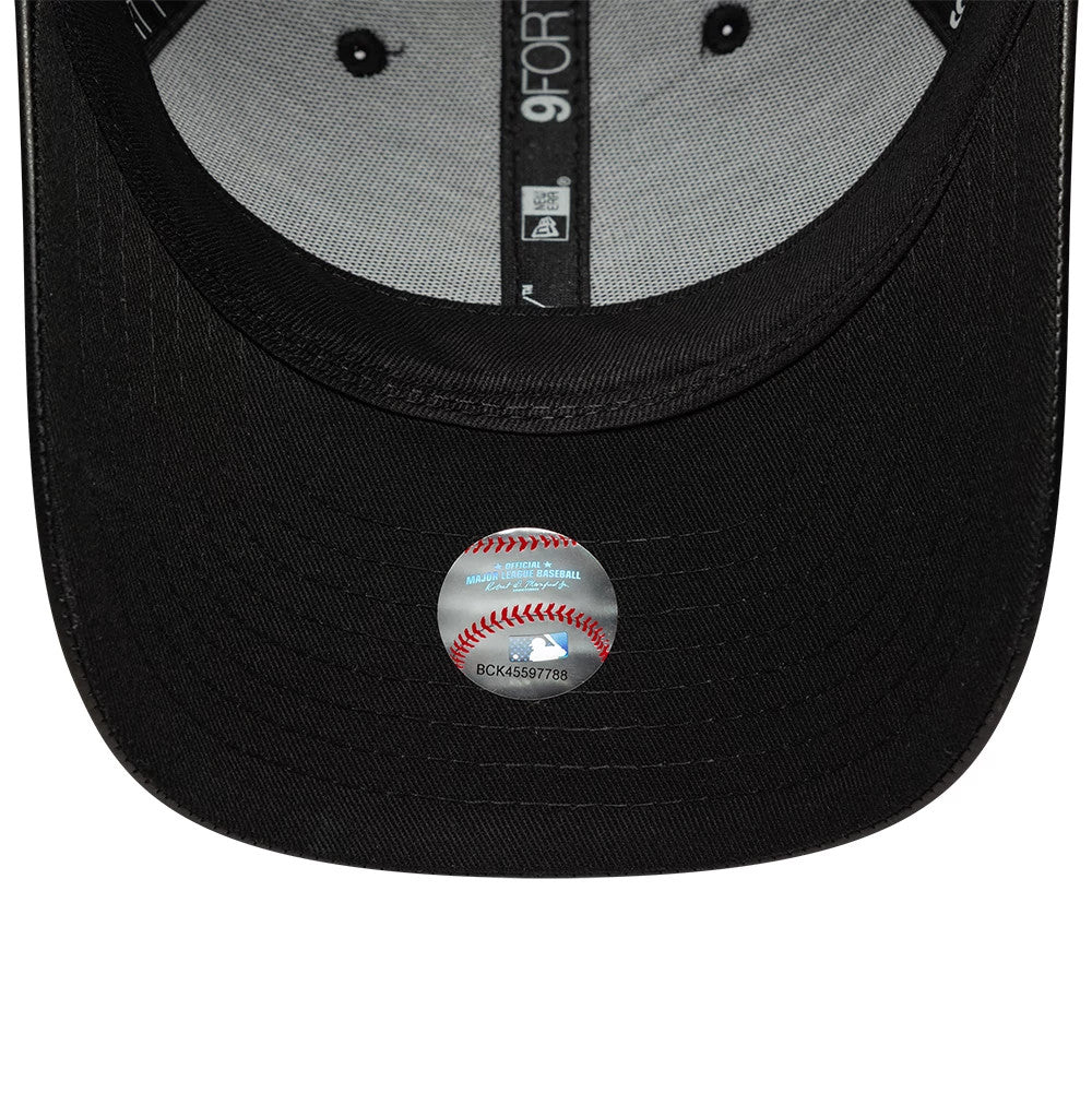 Pictured is this Womens MLB Diamante PU New York Yankees 9FORTY M-Crown cap in black. 5