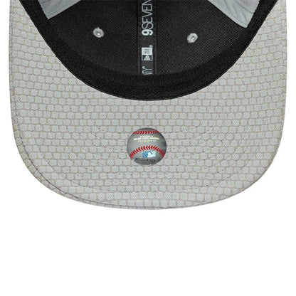 Pictured is this MLB Flawless Mesh New York Yankees 9SEVENTY Stretch Snap cap in grey. 5