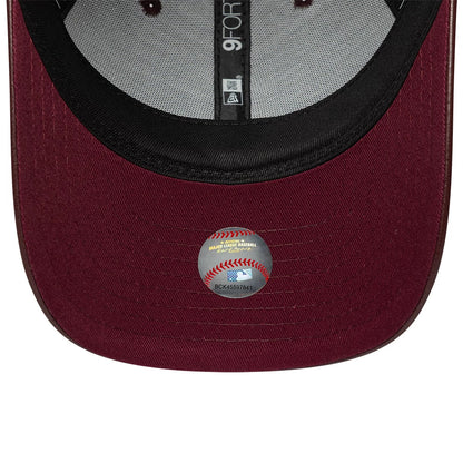 Pictured is this Womens MLB Diamante PU New York Yankees 9FORTY M-Crown cap in dark red. 5