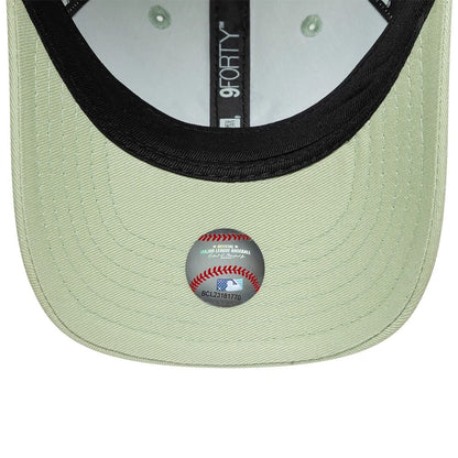 Pictured is this Toddler MLB Dino New York Yankees 9FORTY cap in pastel green. 5