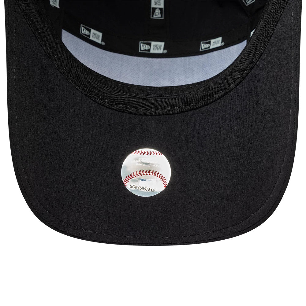 Pictured is this MLB Tech Midi LA Dodgers Runner cap in black. 5