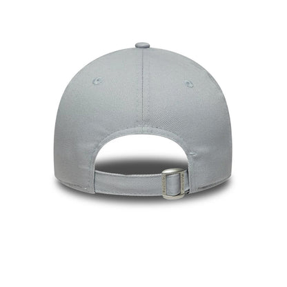 Pictured is this Youth MLB Metallic LA Dodgers 9FORTY cap in grey. 4