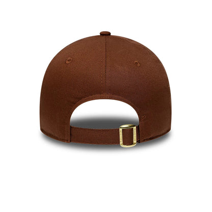 Pictured is this Youth MLB Metallic New York Yankees 9FORTY cap in brown. 4