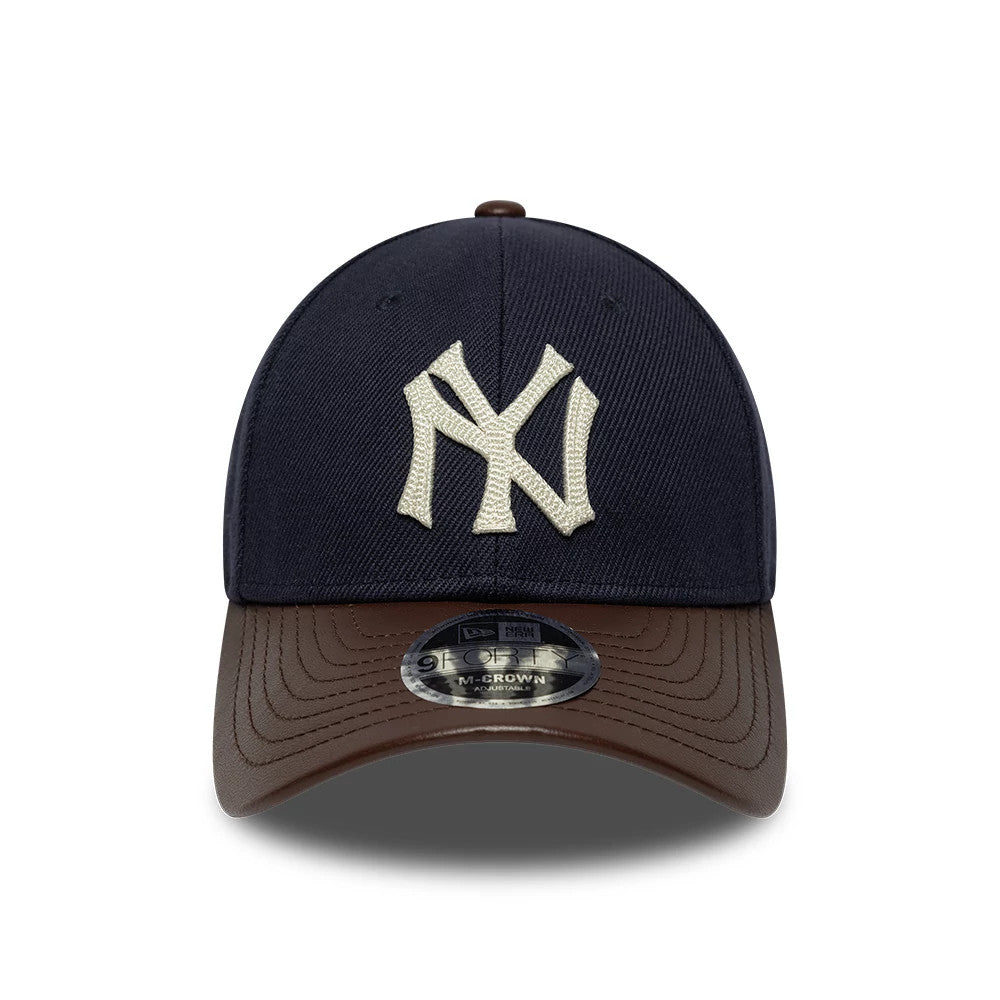 Pictured is this MLB Leather Visor New York Yankees 9FORTY M-Crown cap in dark brown. 2