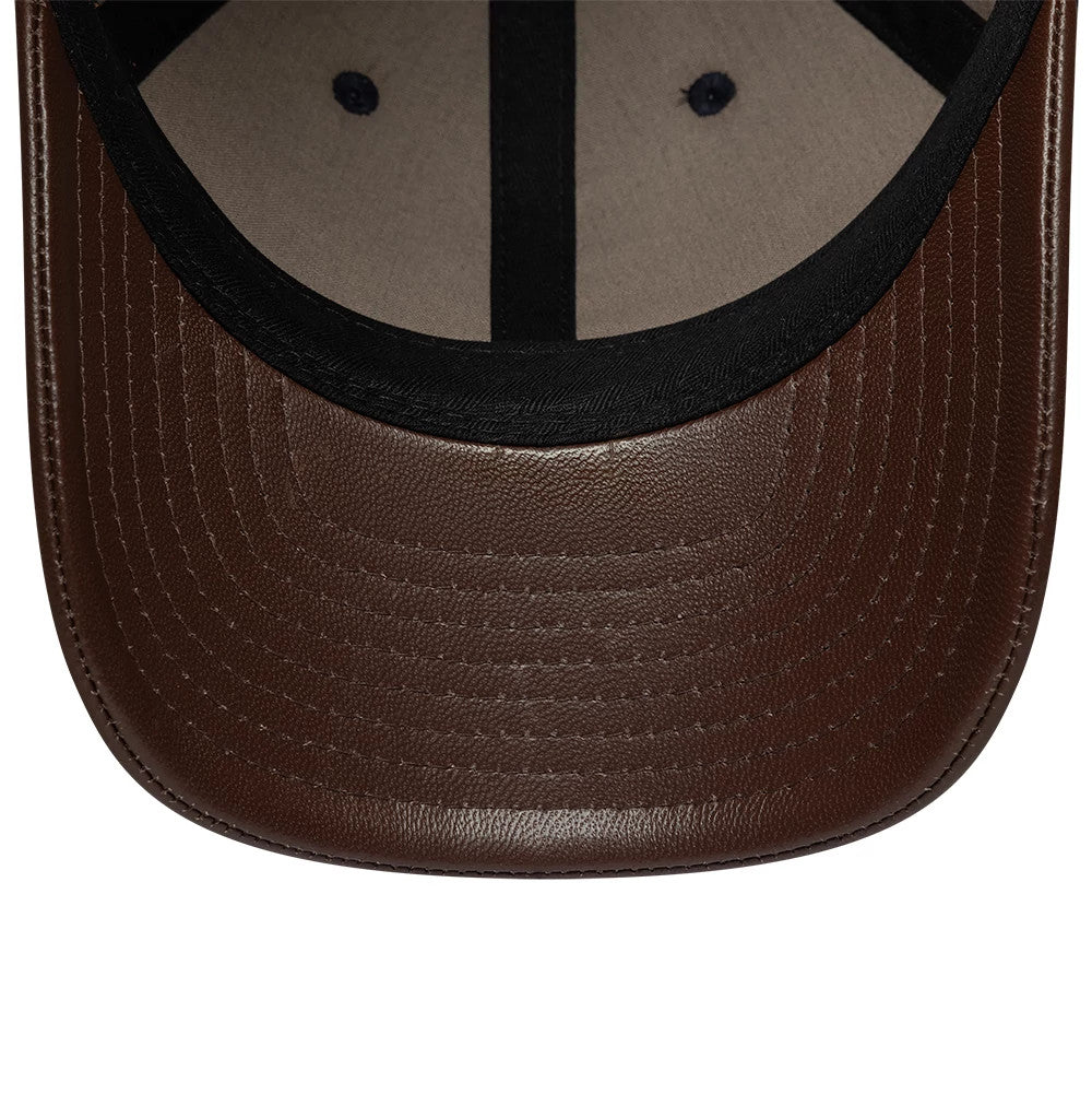 Pictured is this MLB Leather Visor New York Yankees 9FORTY M-Crown cap in dark brown. 5