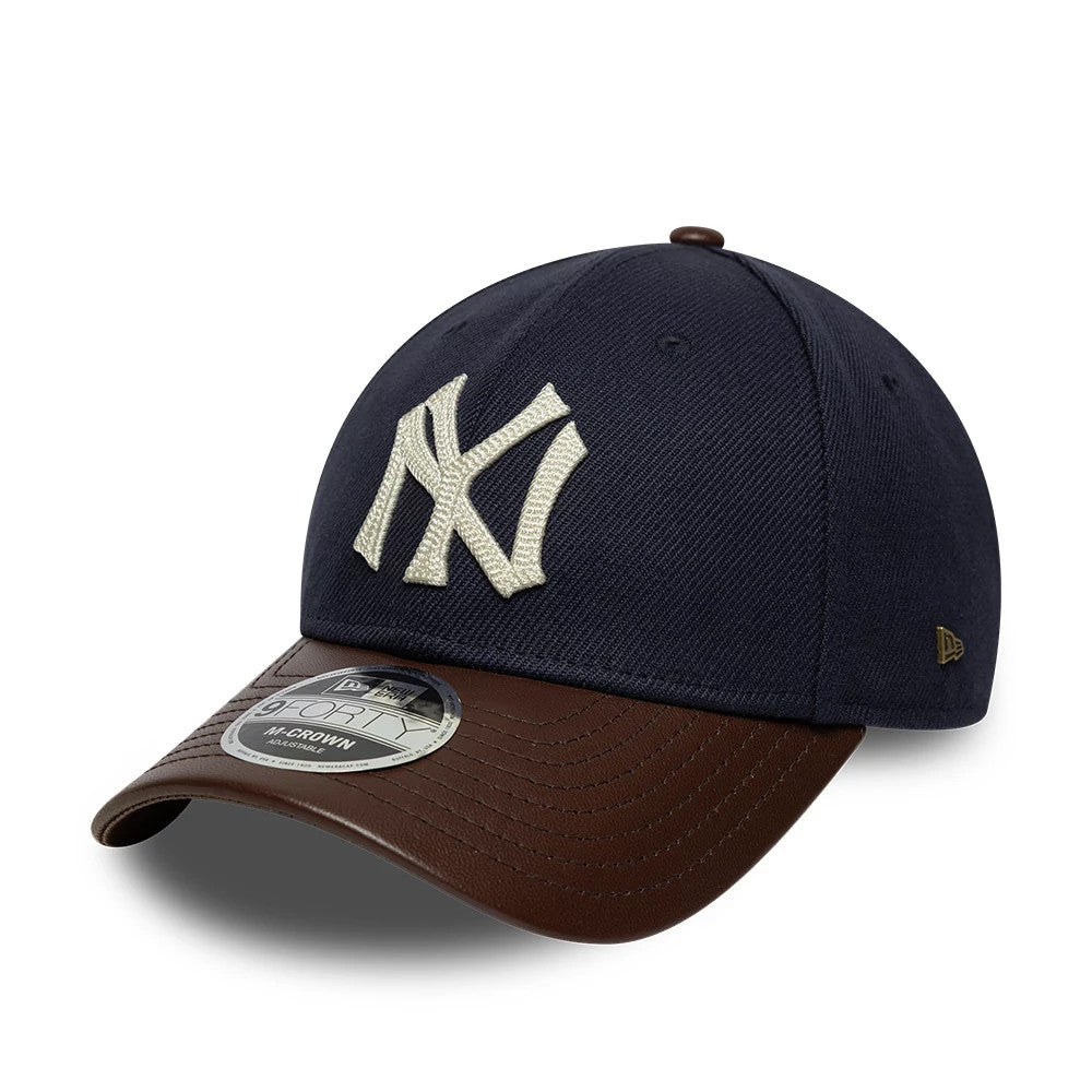 Pictured is this MLB Leather Visor New York Yankees 9FORTY M-Crown cap in dark brown. 1