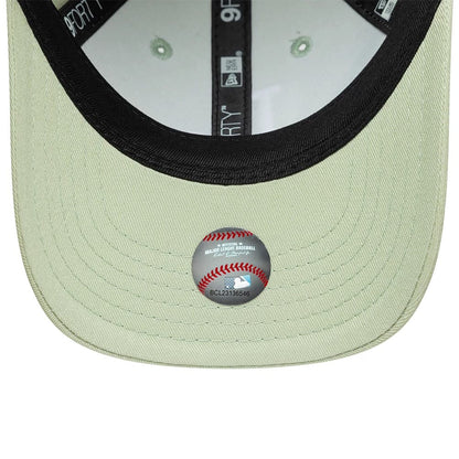 Pictured is this Toddler MLB League Essential LA Dodgers 9FORTY cap in pastel green. 5