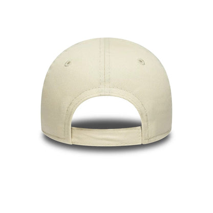 Pictured is this Toddler MLB League Essential New York Yankees 9FORTY cap in cream. 4