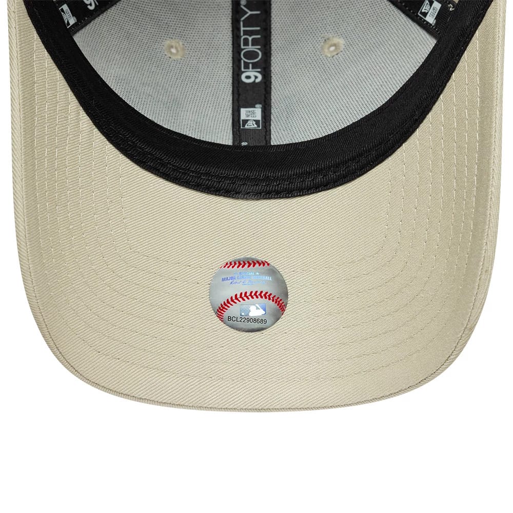 Pictured is this MLB Food Icon LA Dodgers 9FORTY cap in cream. 5
