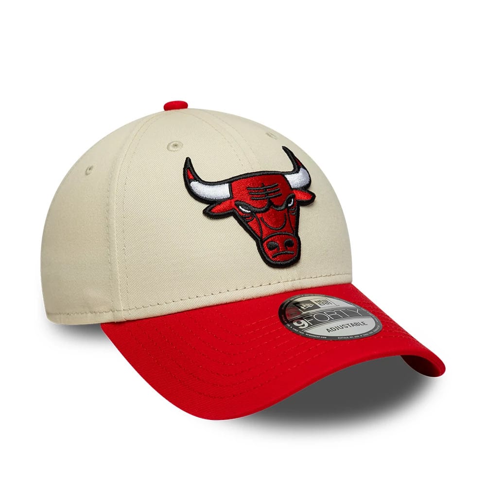 Pictured is this NBA Colourblock Chicago Bulls 9FORTY cap in cream. 3