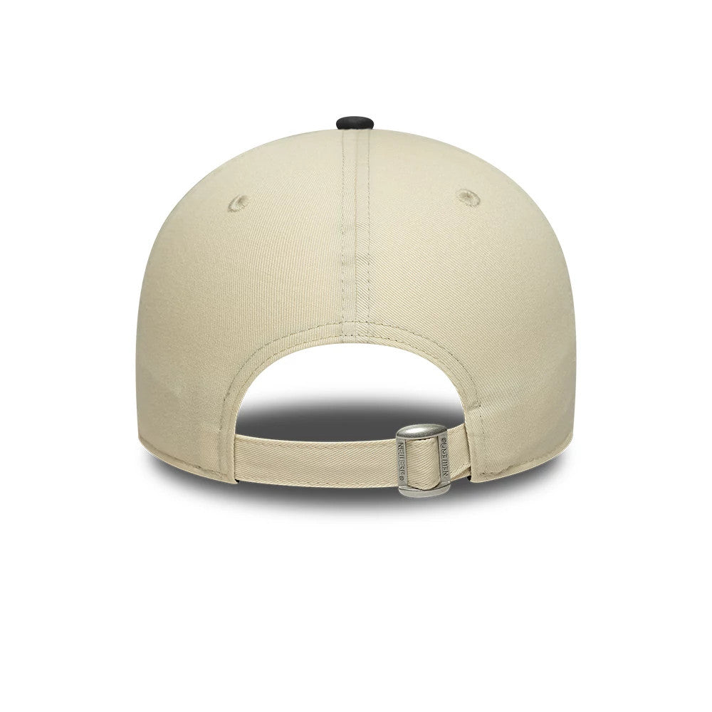 Pictured is this NBA Colourblock LA Lakers 9FORTY cap in cream & black. 4