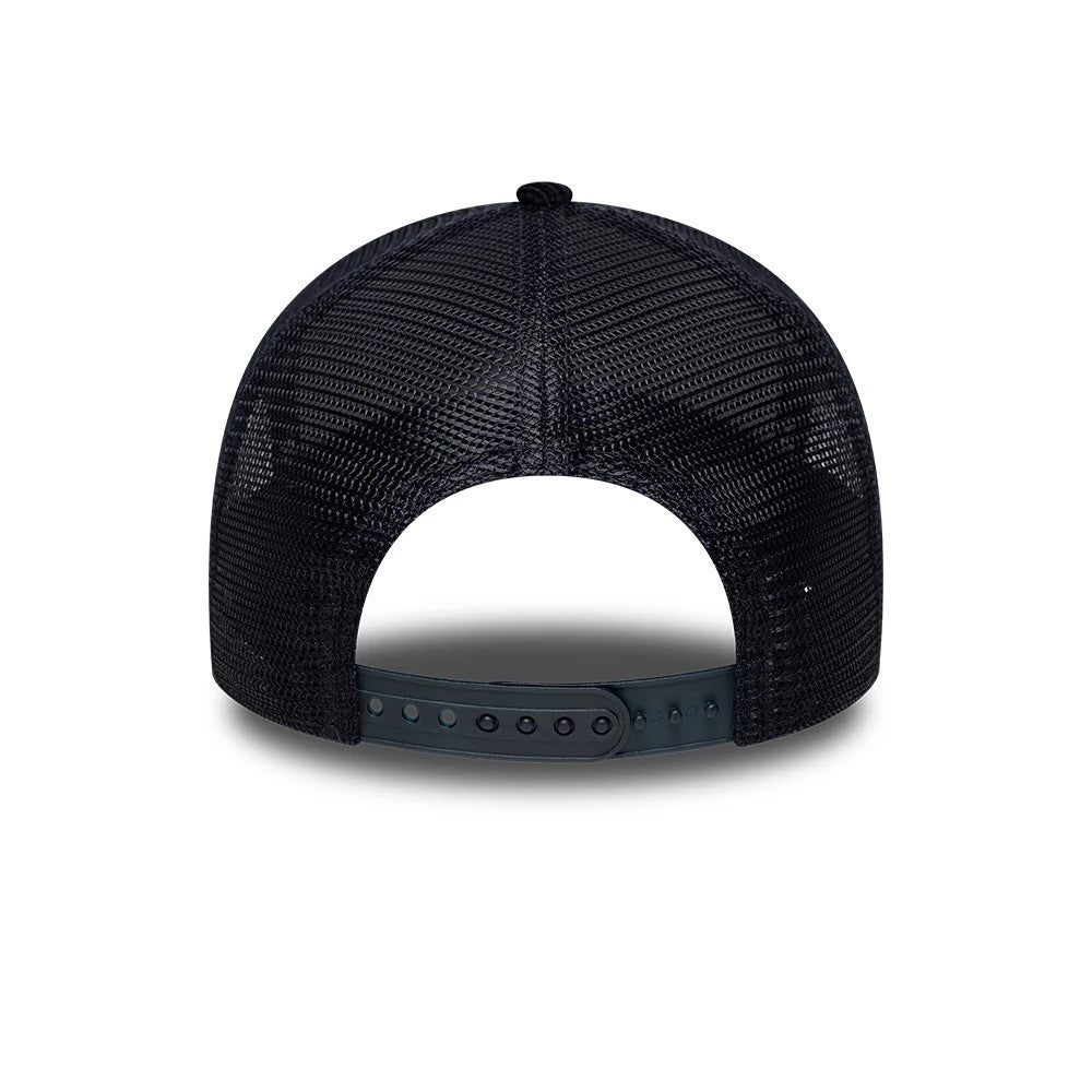 Pictured is this MLB Cord New York Yankees 9FORTY A-Frame Trucker cap in navy. 4
