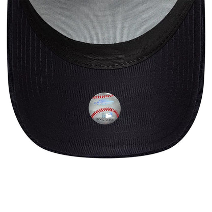 Pictured is this MLB Cord New York Yankees 9FORTY A-Frame Trucker cap in navy. 5