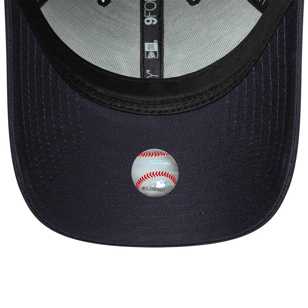 Pictured is this MLB Outdoor Icon New York Yankees 9FORTY cap in navy. 5