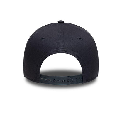 Pictured is this MLB League Essential New York Yankees 9FORTY A-Frame cap in navy. 4