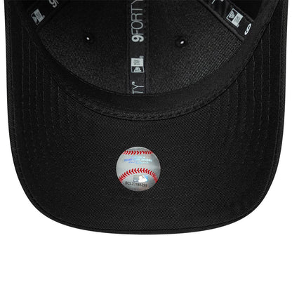 Pictured is this Youth MLB New York Yankees 9FORTY M-Crown cap in black. 5