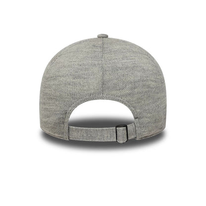 Pictured is this MLB Knitted New York Yankees 9TWENTY A-Frame cap in grey. 4