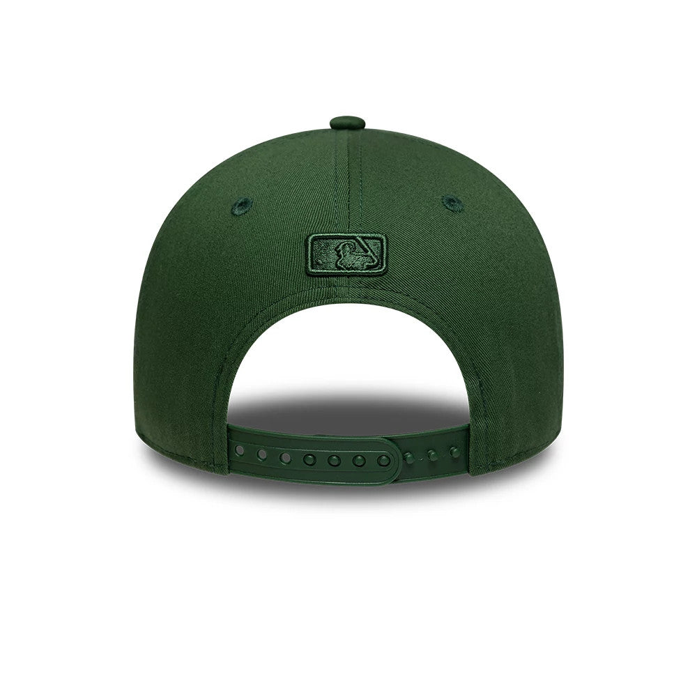 Pictured is this MLB LA Dodgers 9FORTY M-Crown cap in dark green. 4